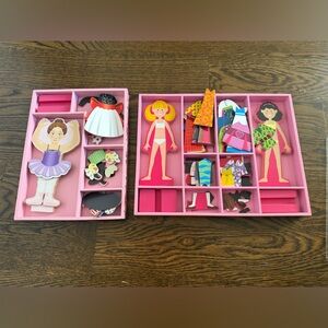 Melissa & Doug sets - Magnetic dolls and clothes